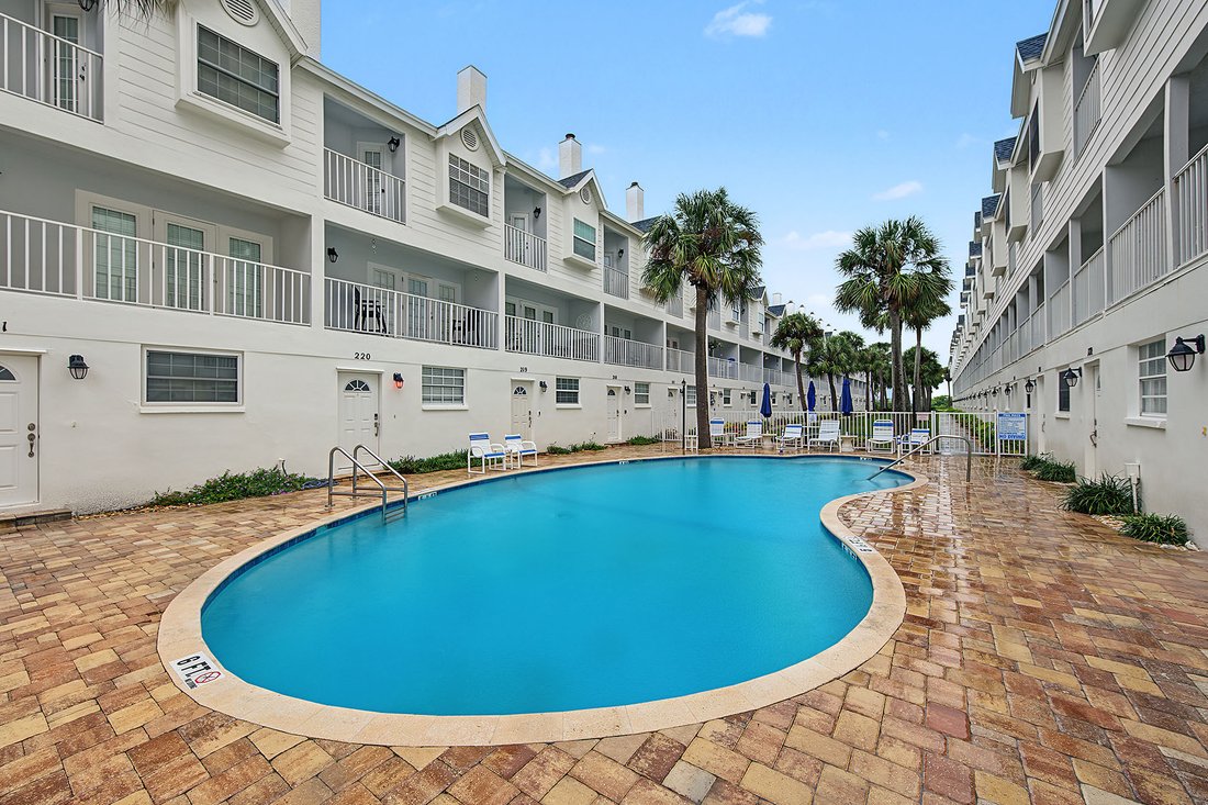 Residenza a Madeira Beach, Florida, Stati Uniti 2 - 19099704