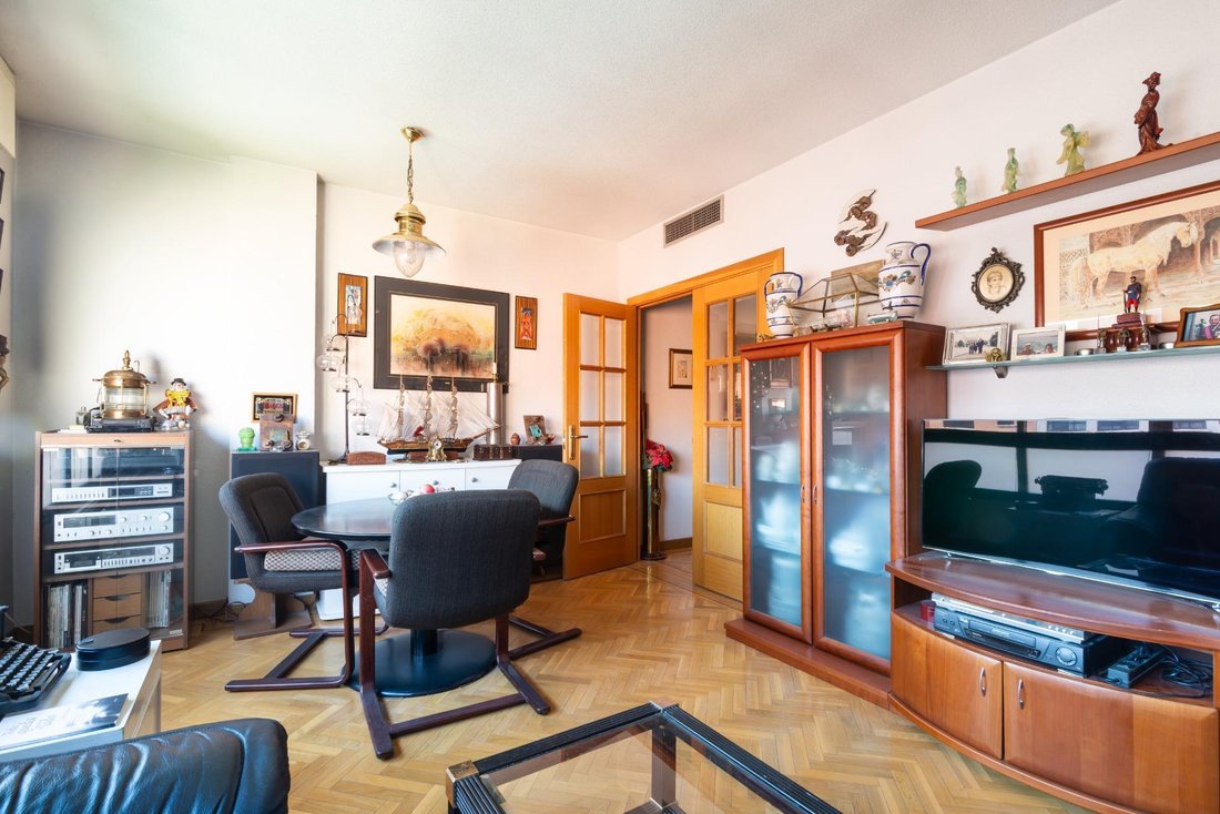 Appartamento a Retiro, Madrid, Spagna 3 - 19099279