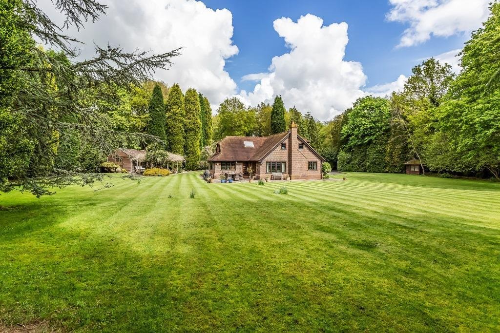 Casa en Surrey, Inglaterra 2 - 19099499