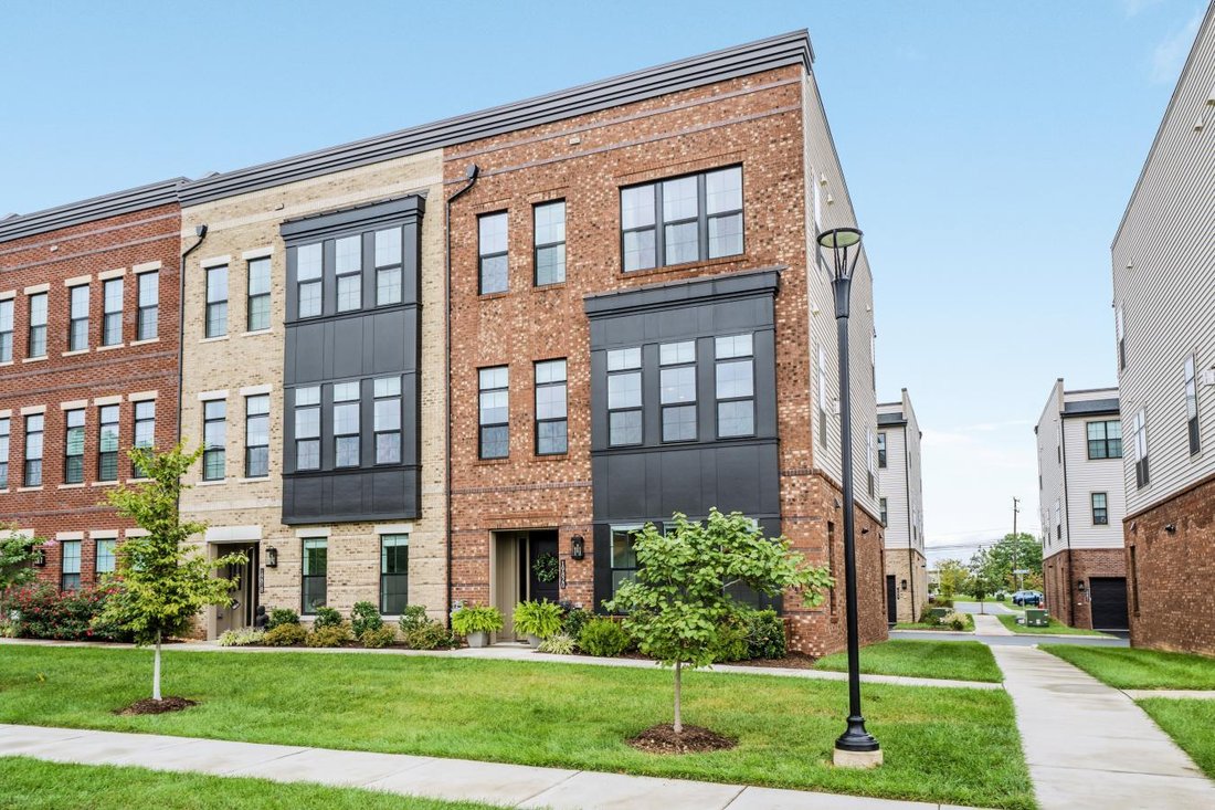 House in Ashburn, Virginia, United States 1 - 19099946