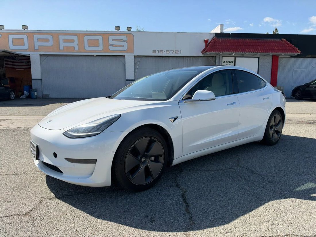 Sedan in Azusa, CA, United States 3 - 19093103