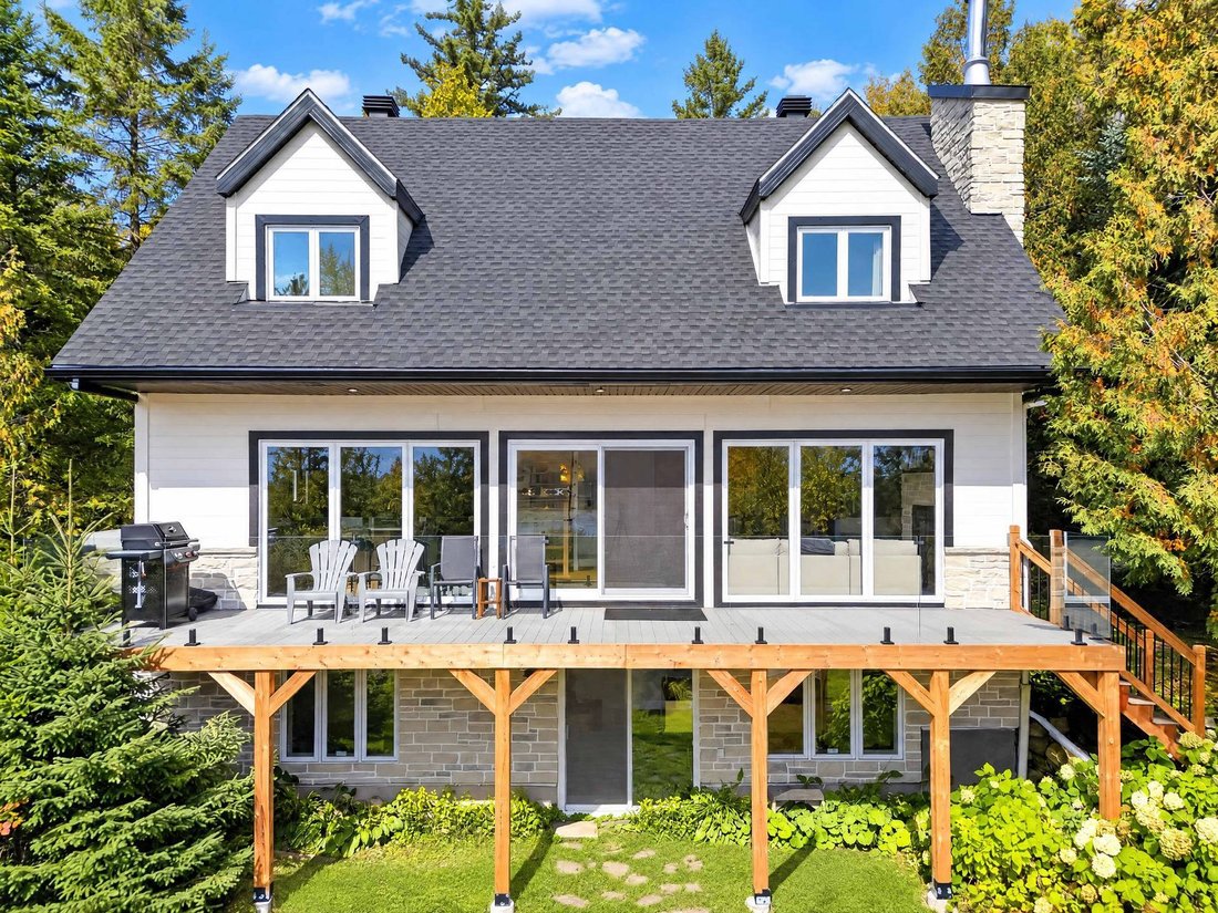 House in Saint-Sauveur, Quebec, Canada 4 - 19099998