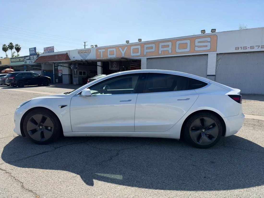 Sedan in Azusa, CA, United States 4 - 19093103