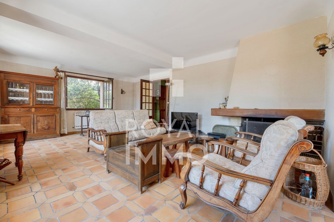 Casa a La Garde, Provenza-Alpi-Costa Azzurra, Francia 2 - 18589844