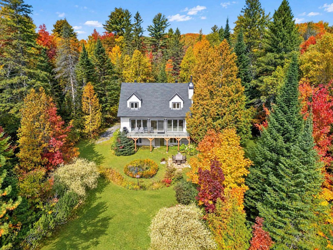 House in Saint-Sauveur, Quebec, Canada 3 - 19099998