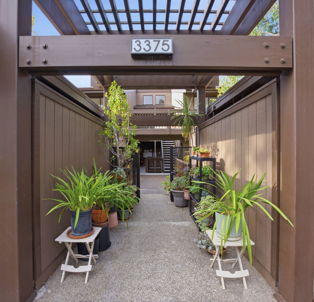 Condo in San Carlos, California, United States 2 - 19100138