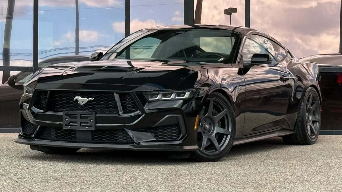 Coupe in Tucson, AZ, United States 2 - 19100084