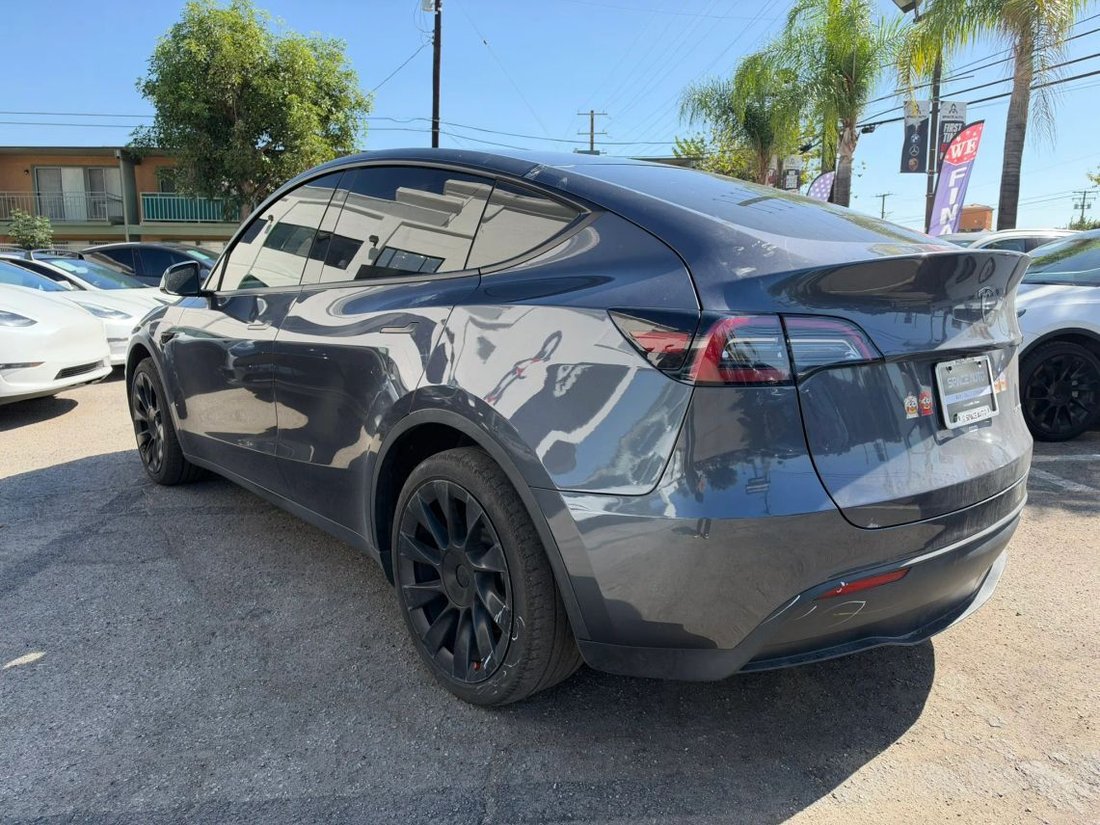 Suv in Azusa, CA, United States 4 - 19100414