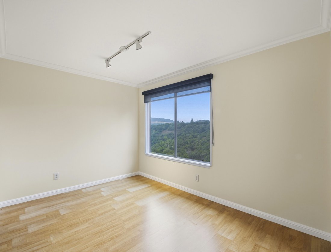 Condo in San Carlos, California, United States 5 - 19100138