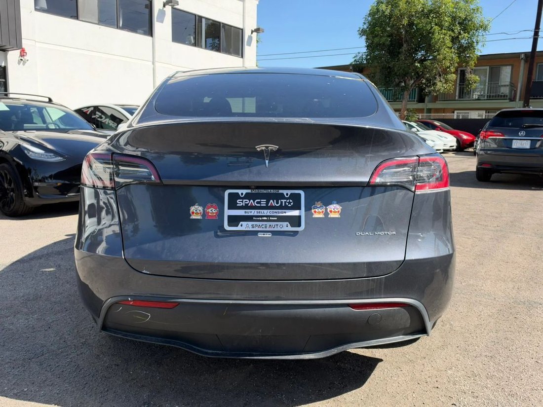 Suv in Azusa, CA, United States 5 - 19100414