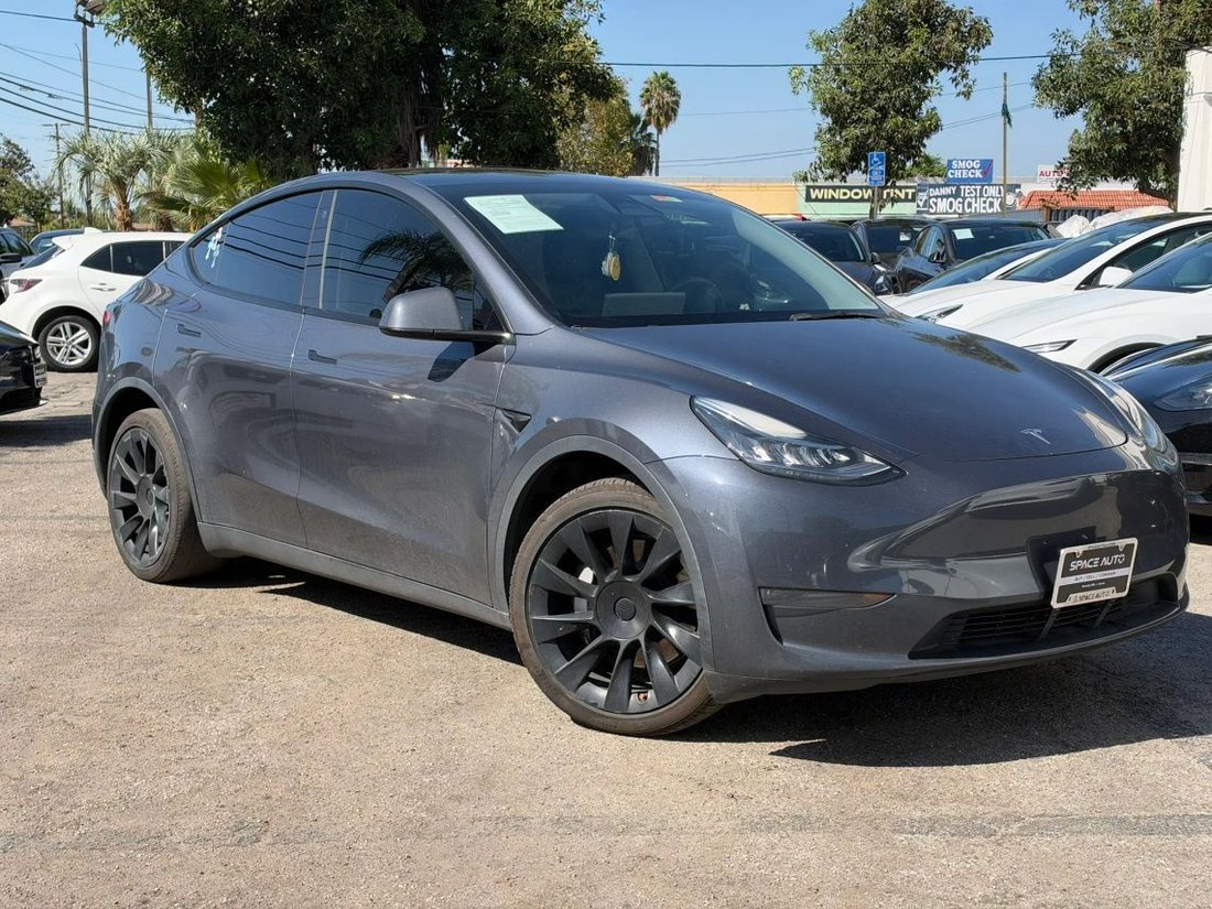 Suv in Azusa, CA, United States 1 - 19100414