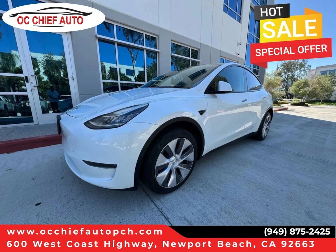 Suv in Newport Beach, CA, United States 1 - 19086271