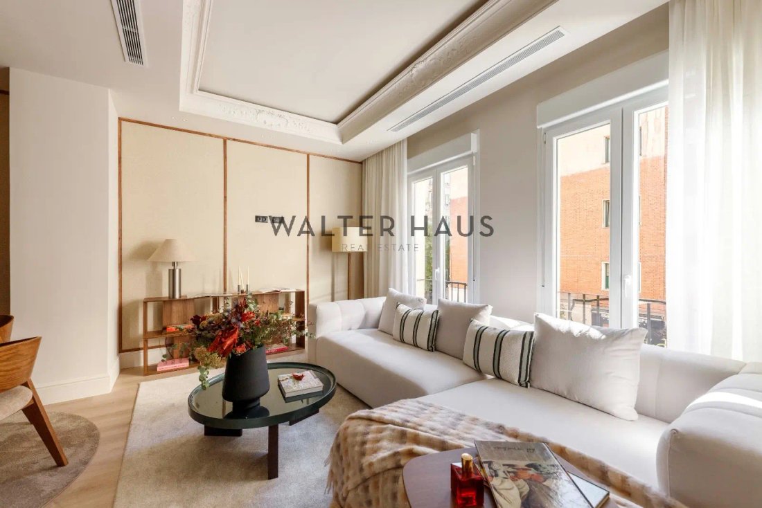 Apartment in Barrio Salamanca, Madrid, Spain 2 - 19100256