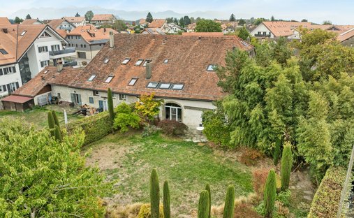 Haus in Sullens, Waadt, Schweiz 1