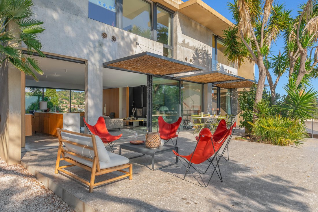Villa en Hyères, Provenza-Alpes-Costa Azul, Francia 1 - 19099889