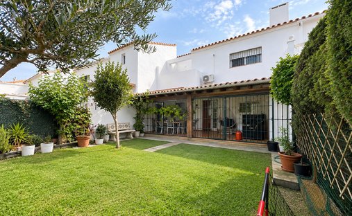 Stadthaus in Estepona, Andalusien, Spanien 1