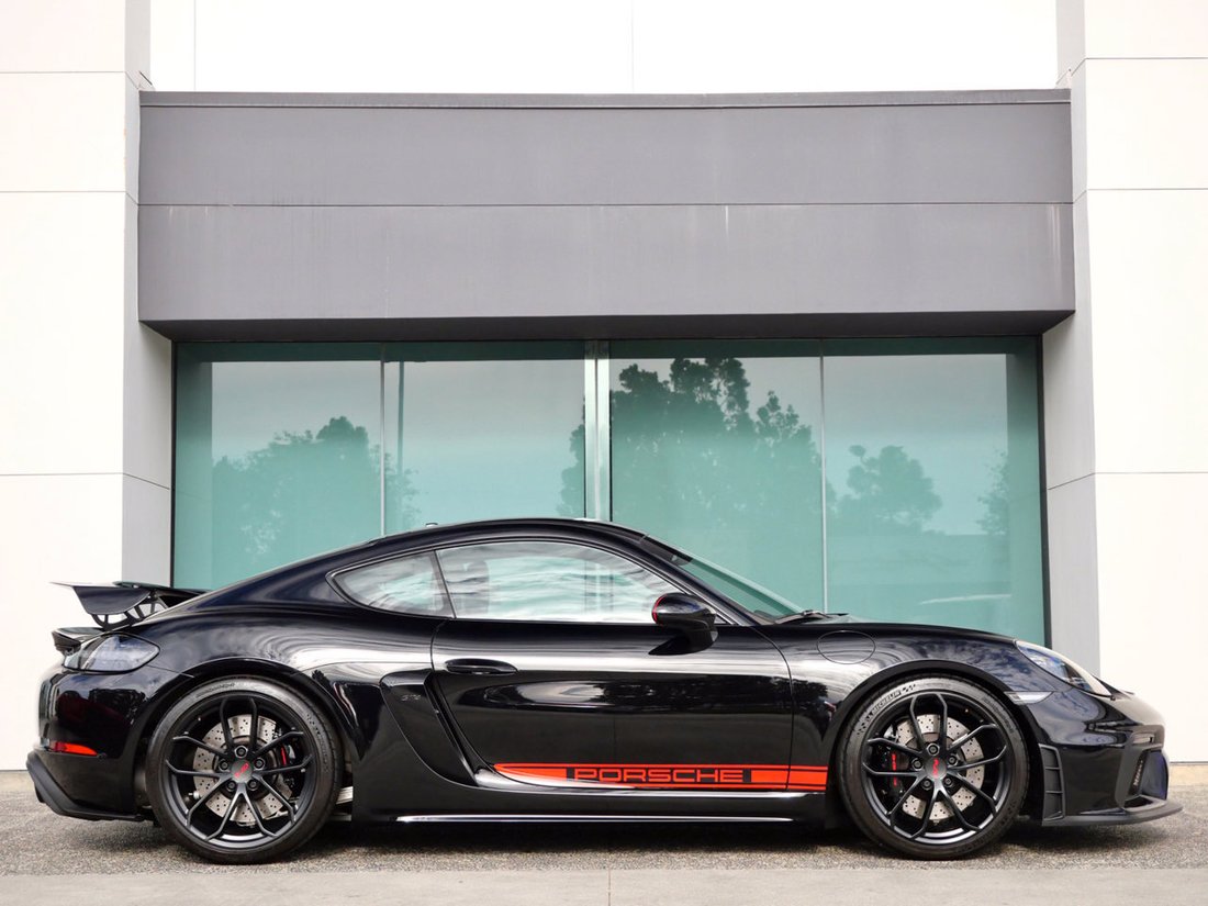 Coupe in Thousand Oaks, CA, United States 4 - 19100003