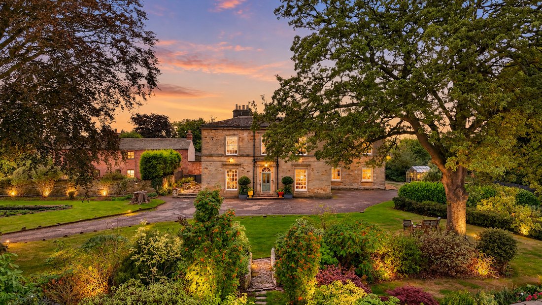 Haus in Kirklees, England 4 - 19099815