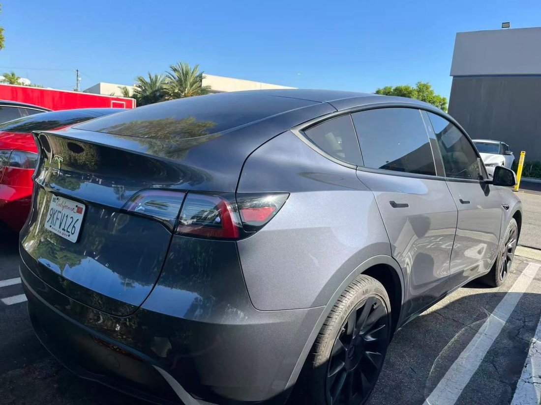 Suv in Costa Mesa, CA, United States 2 - 19100394