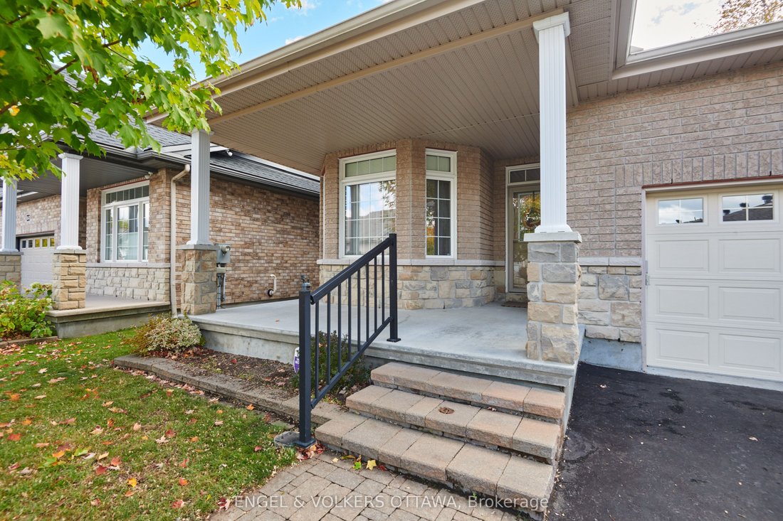 Haus in Ottawa, Ontario, Kanada 2 - 19100023