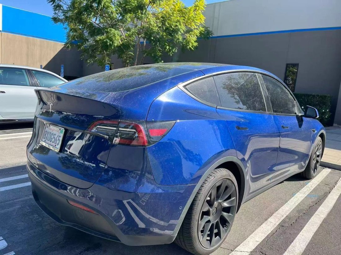 Suv in Costa Mesa, CA, United States 2 - 19100368