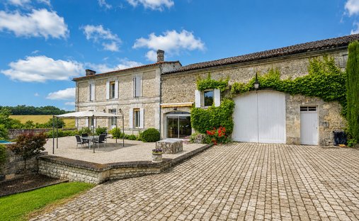 Maison à Champniers, Nouvelle-Aquitaine, France 1