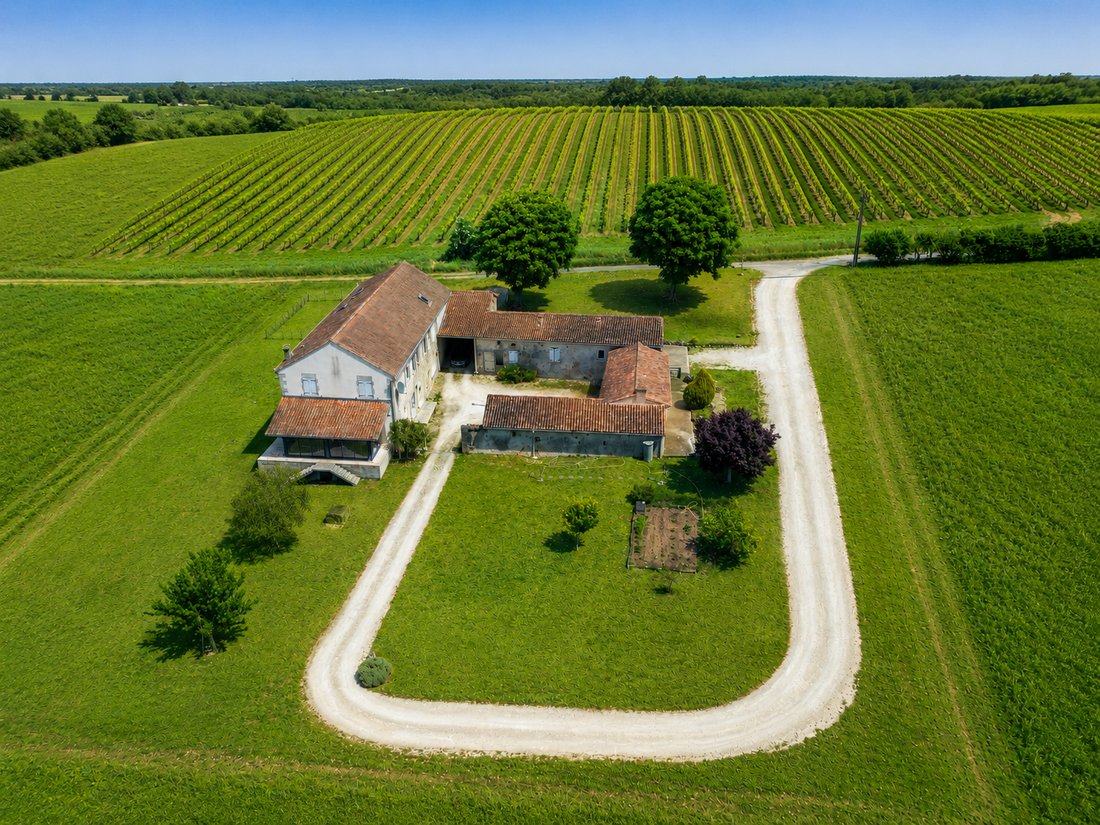 Château à Étriac, Nouvelle-Aquitaine, France 1 - 19099957