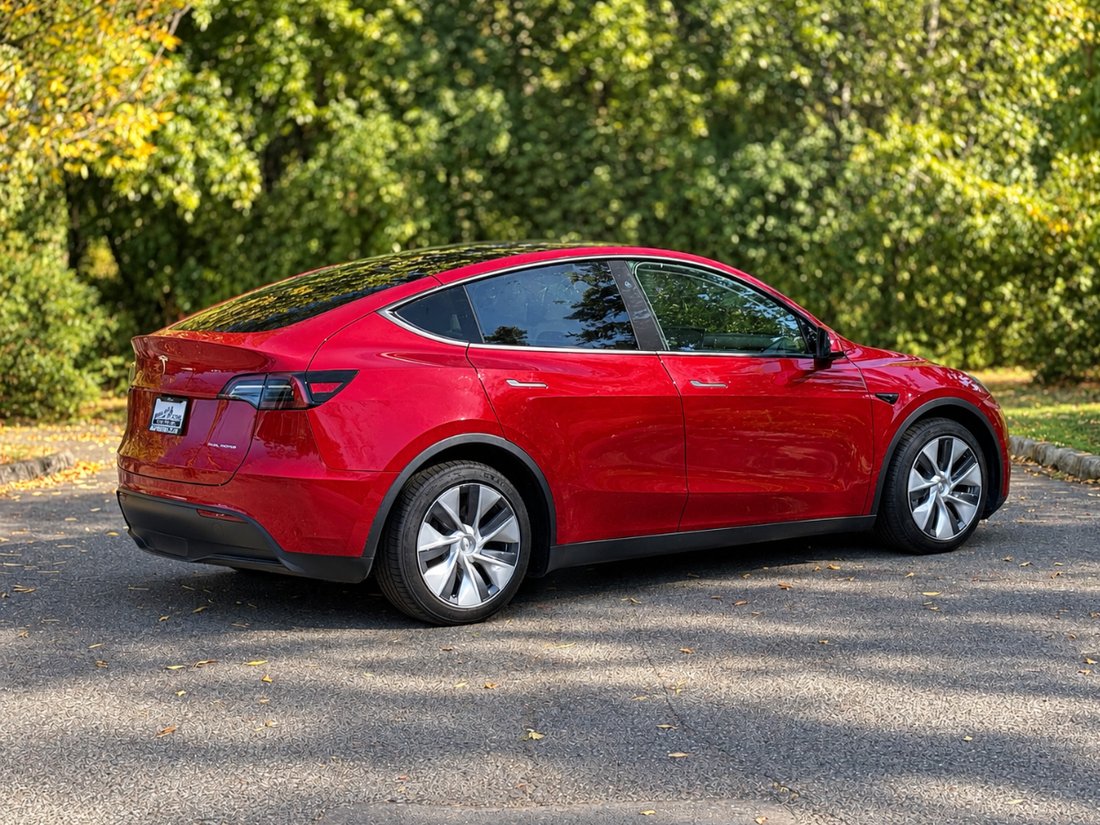 Suv in Kent, WA, United States 3 - 19100075