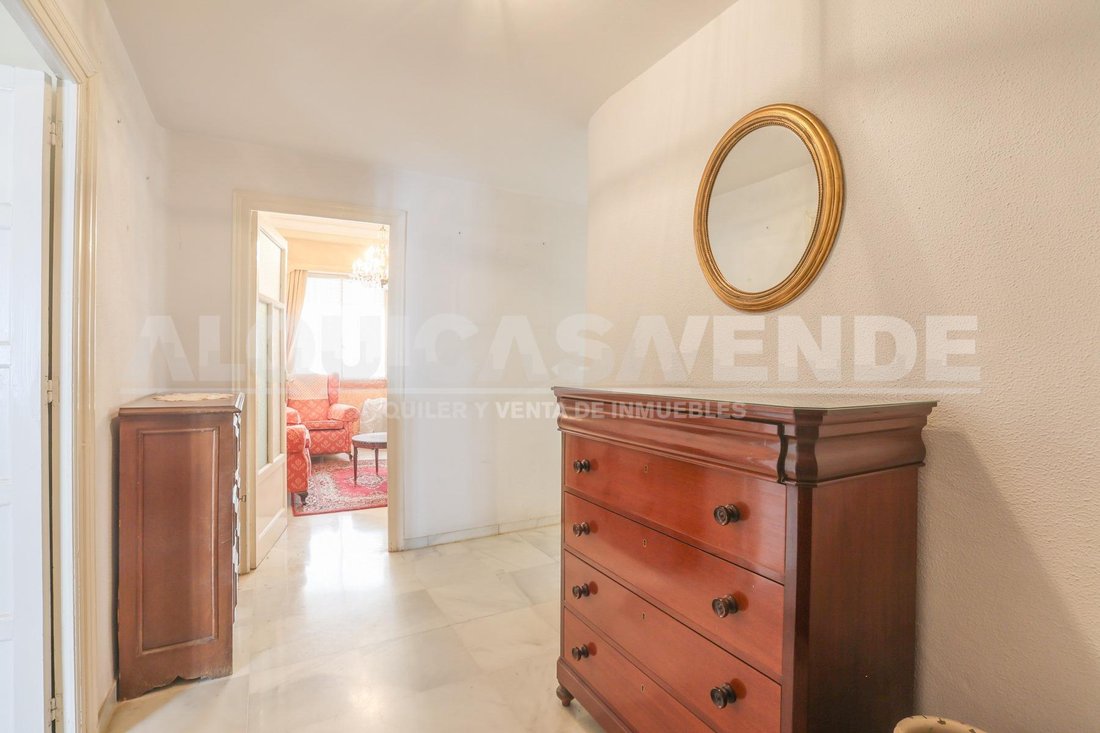 Apartment in Los Remedios, Seville, Spain 4 - 19099788