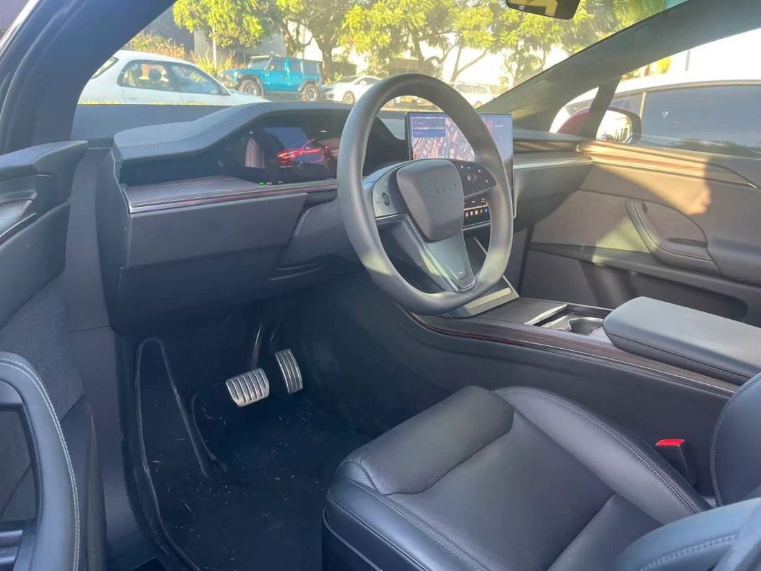 Suv in Costa Mesa, CA, United States 3 - 19100386