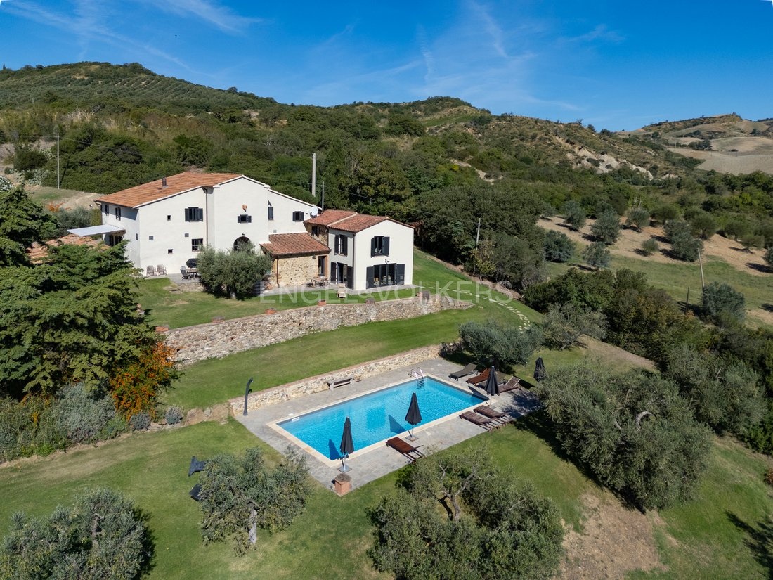 Casa en Cinigiano, Toscana, Italia 1 - 15957923