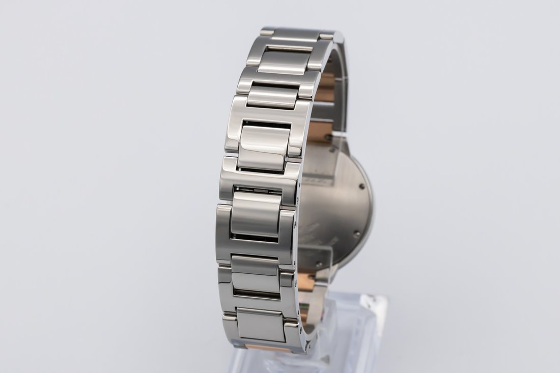 London, United Kingdom 5 - 19100736