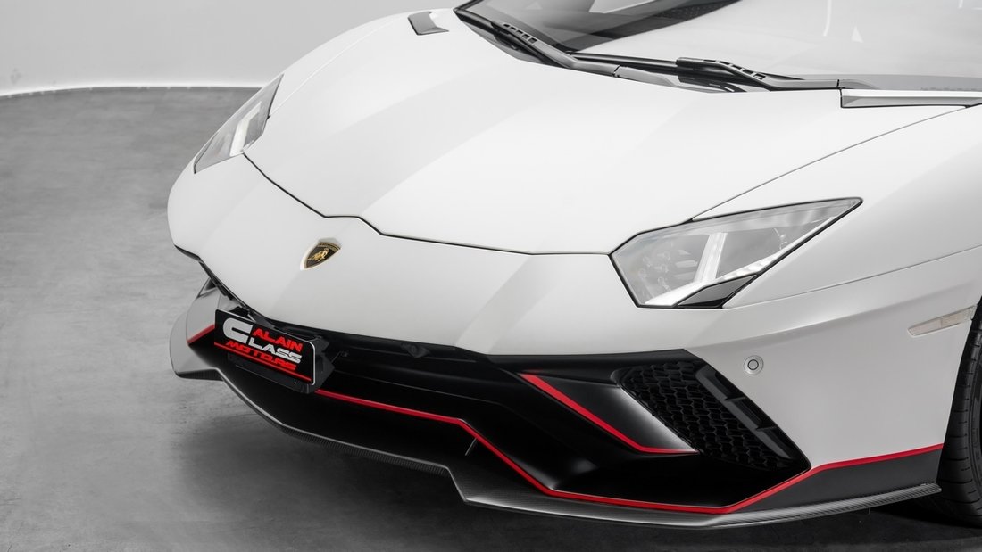 Roadster in Dubai, United Arab Emirates 5 - 19100702