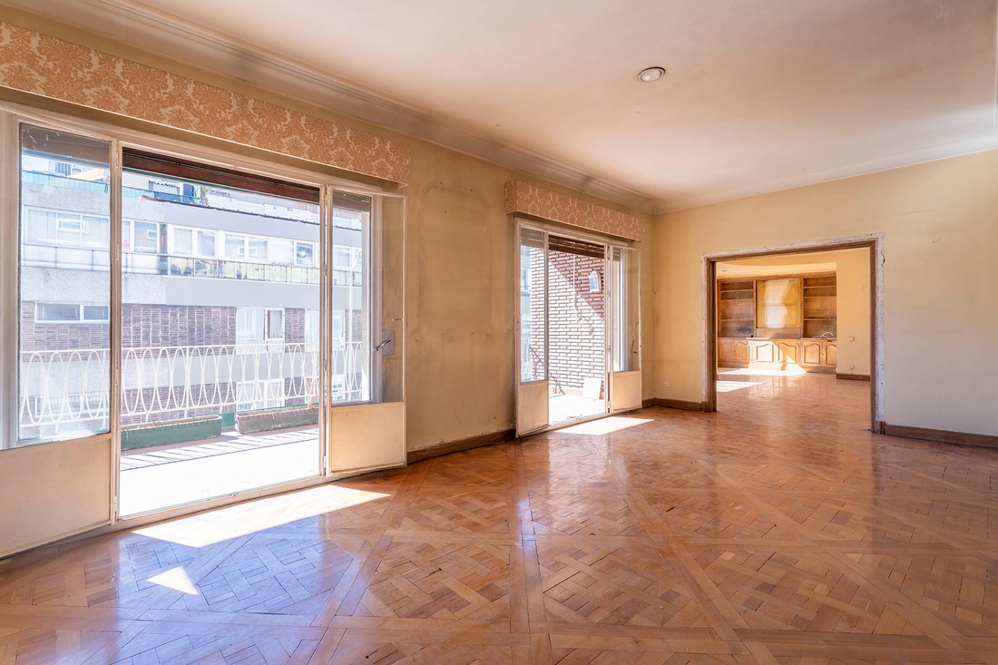 Apartment in Barrio Salamanca, Madrid, Spain 2 - 19100681