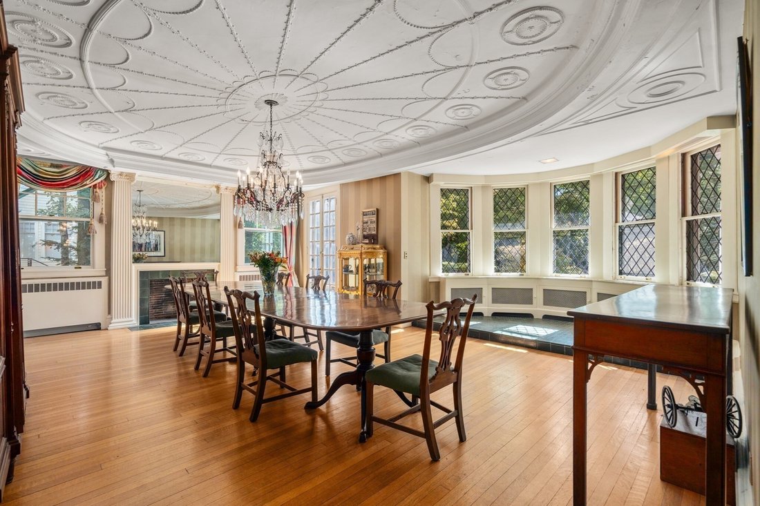 House in Newton, Massachusetts, United States 5 - 19100676