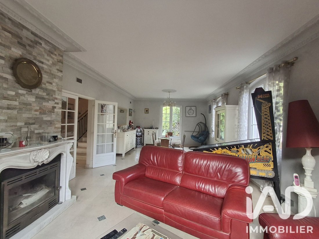 Maison à Montbazon, Centre-Val de Loire, France 1 - 19100825