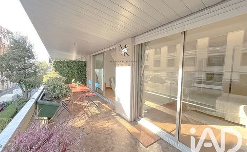 Apartment in Porte Dauphine, Paris 16e Arrondissement, Paris 1