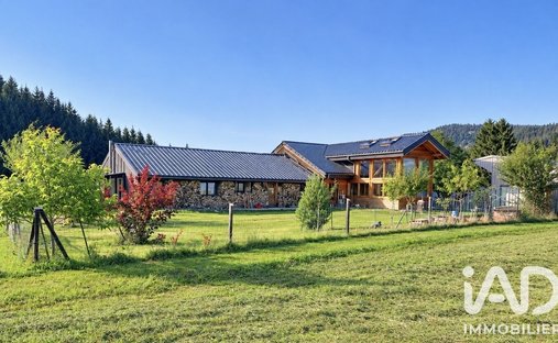 House in Les Rousses, Bourgogne – Franche-Comté, France 1