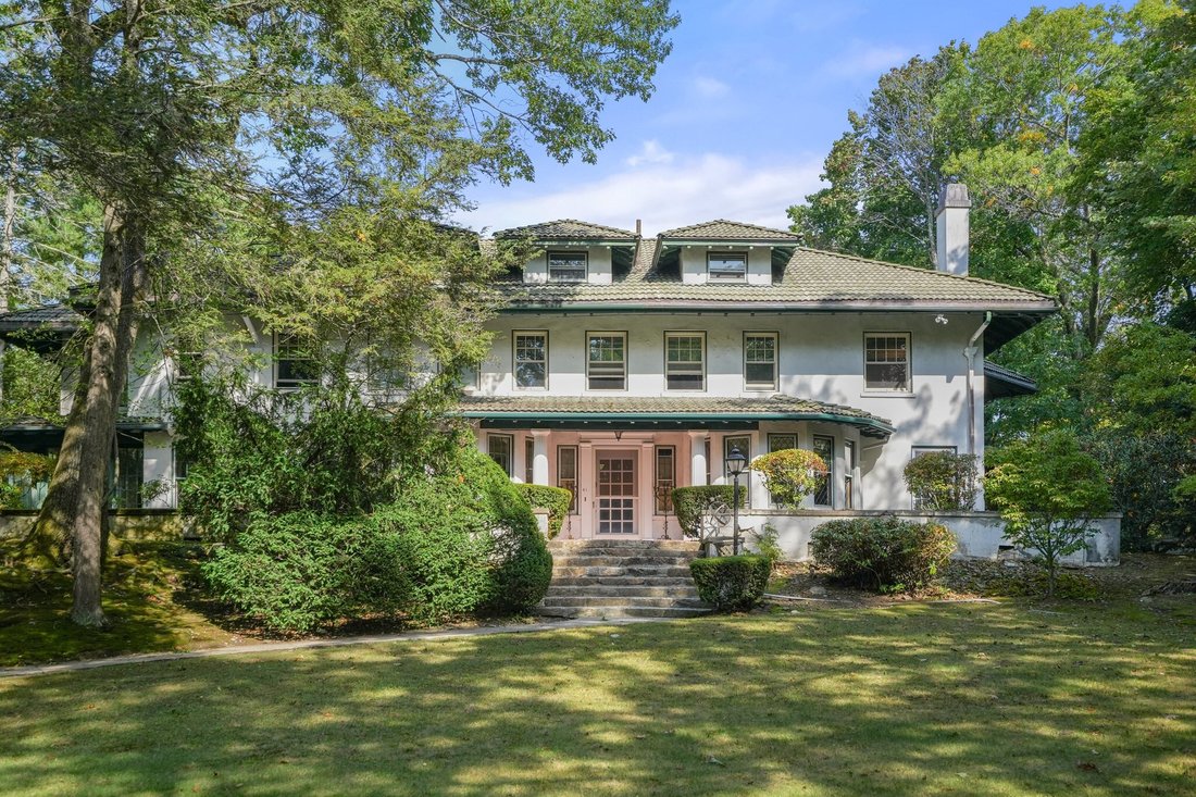 House in Newton, Massachusetts, United States 1 - 19100676
