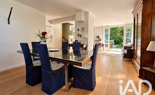 Maison à Bourg-La Feuillaume Nord, La Celle-Saint-Cloud, France 1