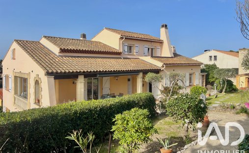 Haus in Carnoux-en-Provence, Provence-Alpes-Côte d'Azur, Frankreich 1