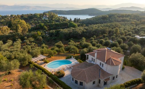 Haus in Northern Corfu, Peloponnese, Western Greece and the Ionian, Griechenland 1