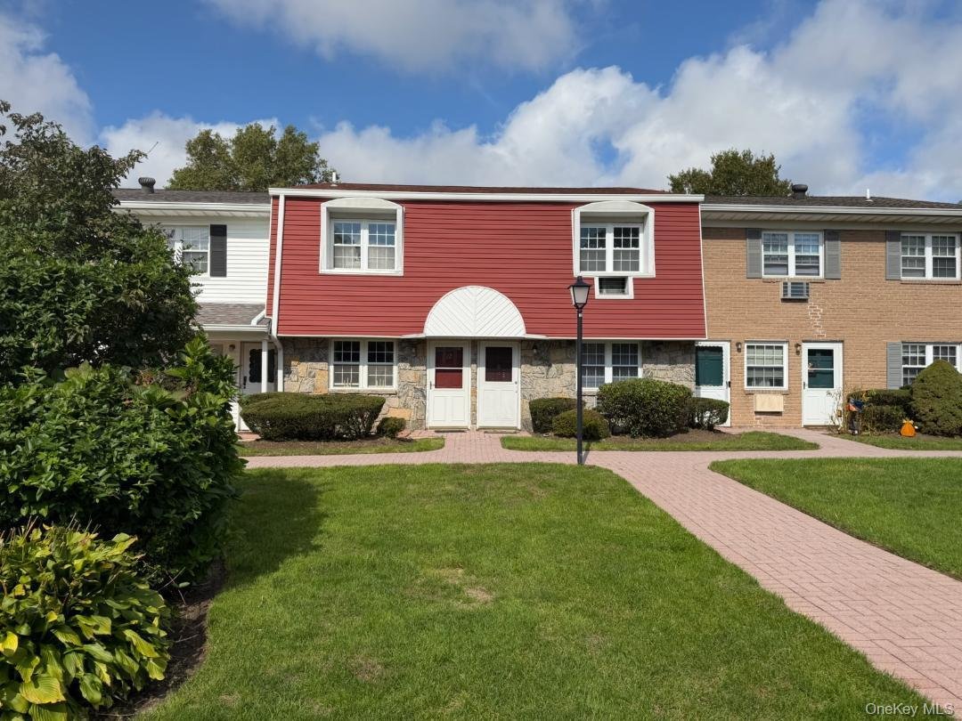House in North Babylon, New York, United States 2 - 19101093