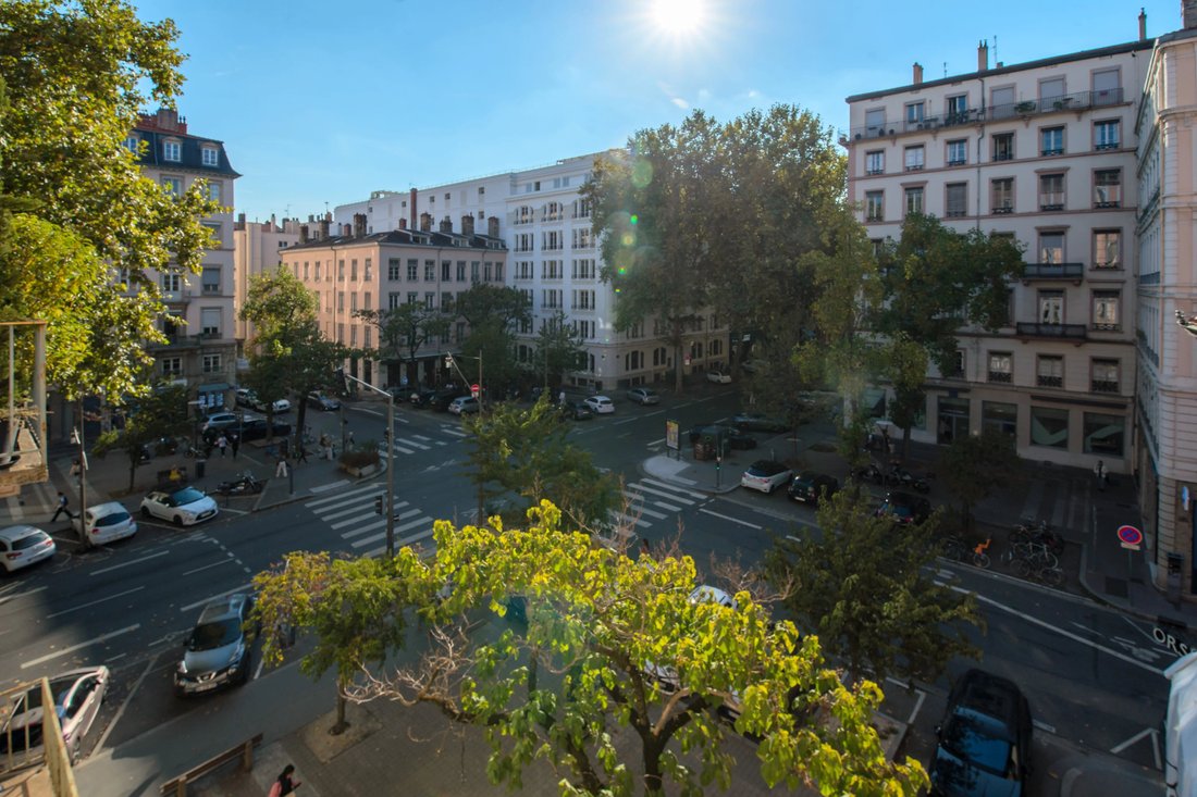 Appartamento a Les Brotteaux-Bellecombe-Masséna, Lyon 6e Arrondissement, Lione 1 - 19102595