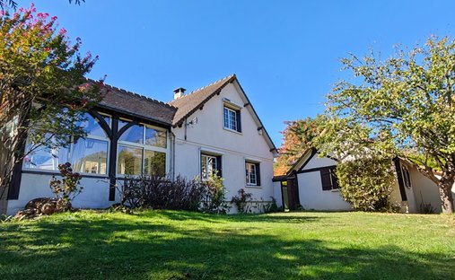 Casa de Campo en Orgerus, Isla de Francia, Francia 1