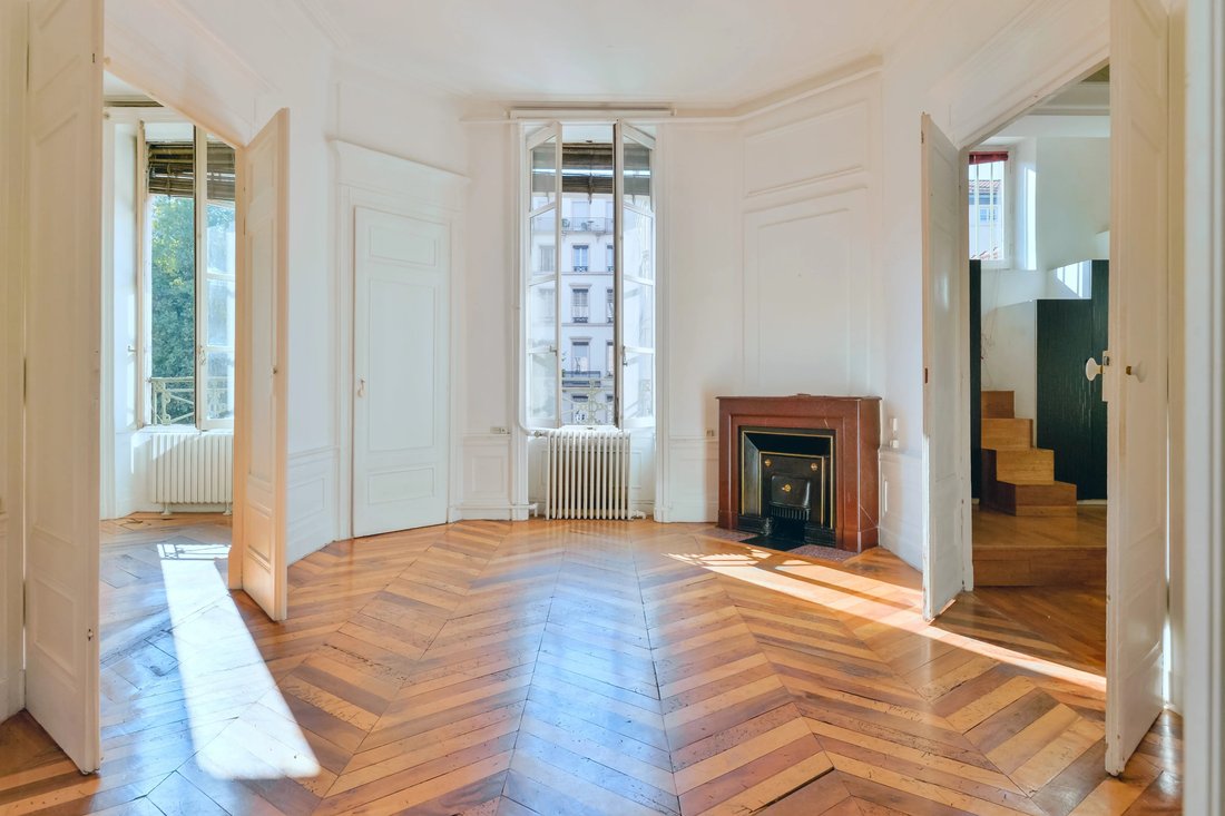 Appartamento a Les Brotteaux-Bellecombe-Masséna, Lyon 6e Arrondissement, Lione 3 - 19102595