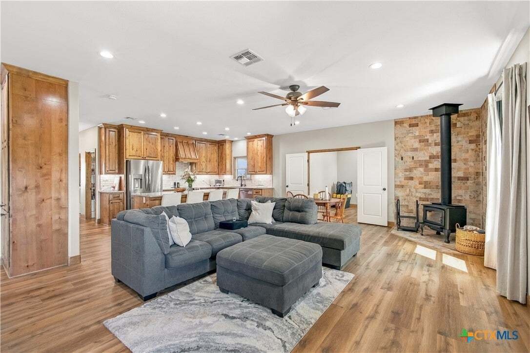 Casa a Hallettsville, Texas, Stati Uniti 4 - 19101366