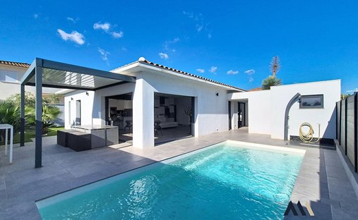 Haus in Saint-Cyr-sur-Mer, Provence-Alpes-Côte d'Azur, Frankreich 1