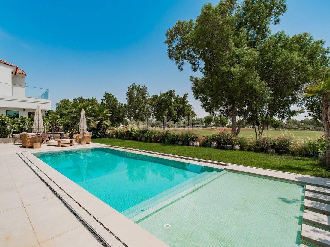 Villa in Jumeirah Golf Estates, Dubai, Vereinigte Arabische Emirate 2 - 19101660