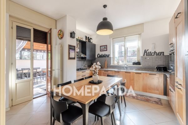 Villa in Albizzate, Lombardei, Italien 5 - 16323171